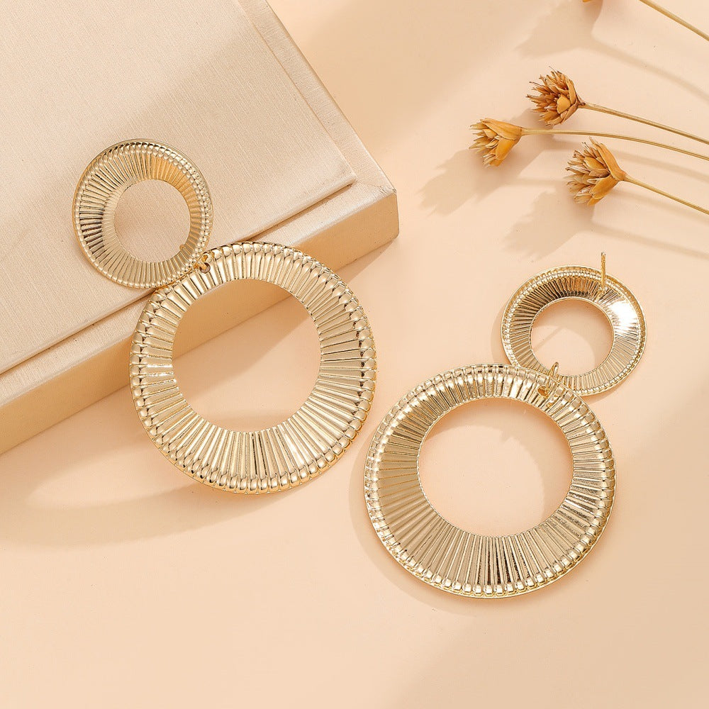 Damen Ohrhänger mit elegantem, gewelltem Design Shop Nory