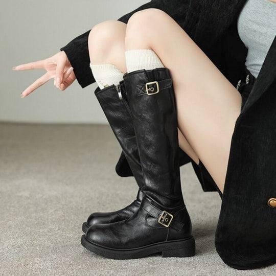 Damen Kniehohe Combat‑Stiefel mit glatter Lederoptik, seitlichem Reißverschluss und Deko‑Schnallen Shop Nory