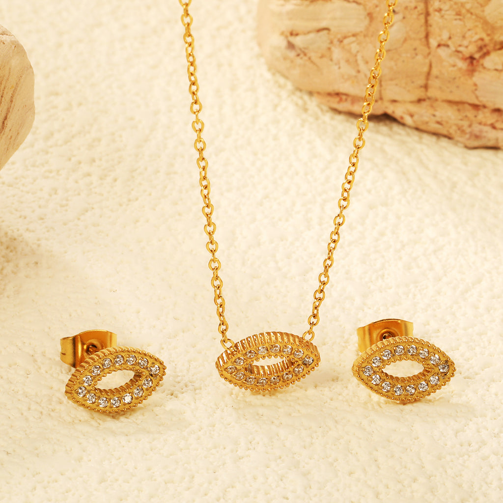 Damen Schmuckset mit einzigartigem Anhänger und funkelnden Zirkonia Shop Nory
