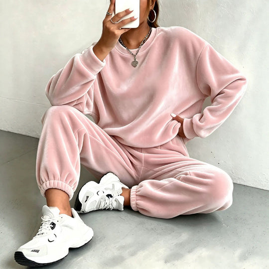 Damen Kuscheliges Velours-Lounge-Set mit Oversize-Sweatshirt und Joggerhose Shop Nory