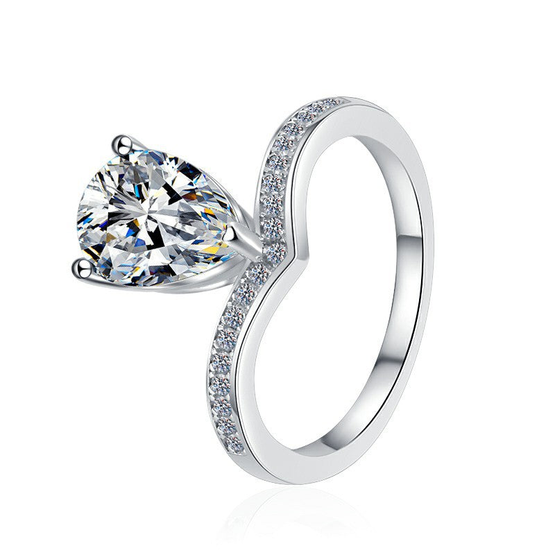 Damen Verlobungsring mit herzförmigem Zirkonia und filigranem Design Shop Nory