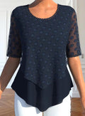 Damen nan Tüllbluse mit bestickten Punkten, halbtransparenten Ärmeln und asymmetrischem Stufensaum