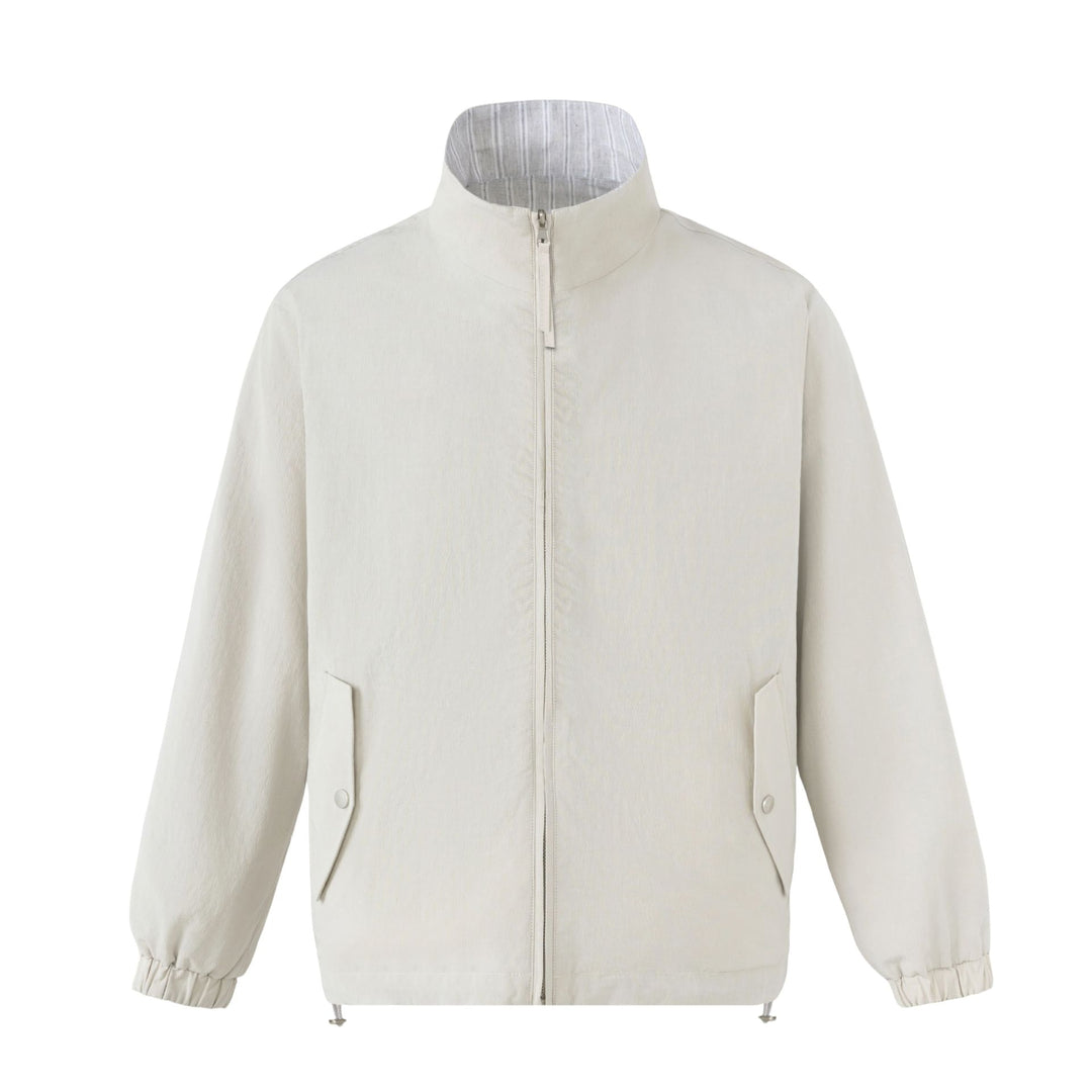 Unisex Kurz geschnittene strukturierte Boxy‑Blousonjacke mit hohem Stehkragen und Druckknopf‑Pattentaschen Shop Nory