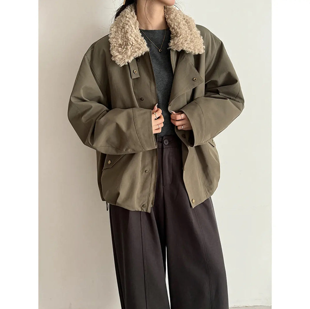 Damen Oversize-Kurzjacke mit Teddykragen und Pattentaschen Shop Nory