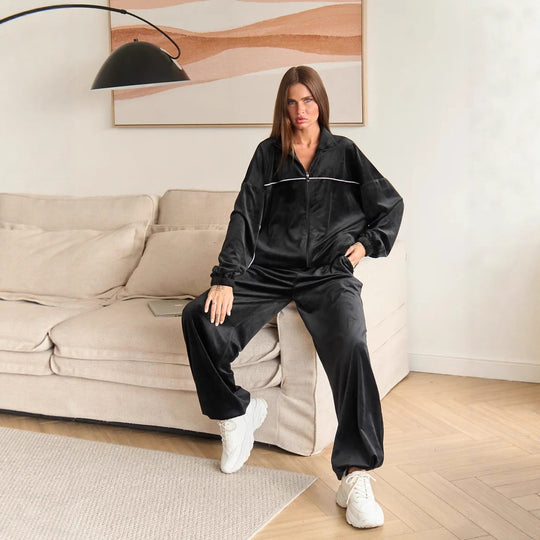 Damen Palazzo-Lounge-Set aus seidig-weichem Nicki mit hoher Kragenblende, Oversize-Passform und elastischer Bundhose Shop Nory