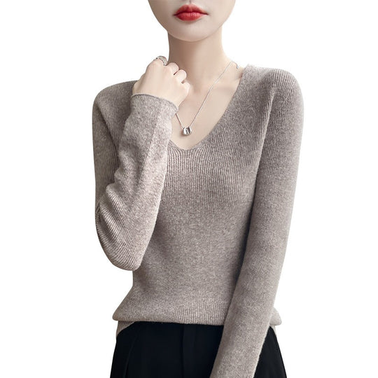 Damen Schmal geschnittener V‑Ausschnitt-Feinstrickpullover mit feiner Rippenstruktur und weicher Haptik Shop Nory
