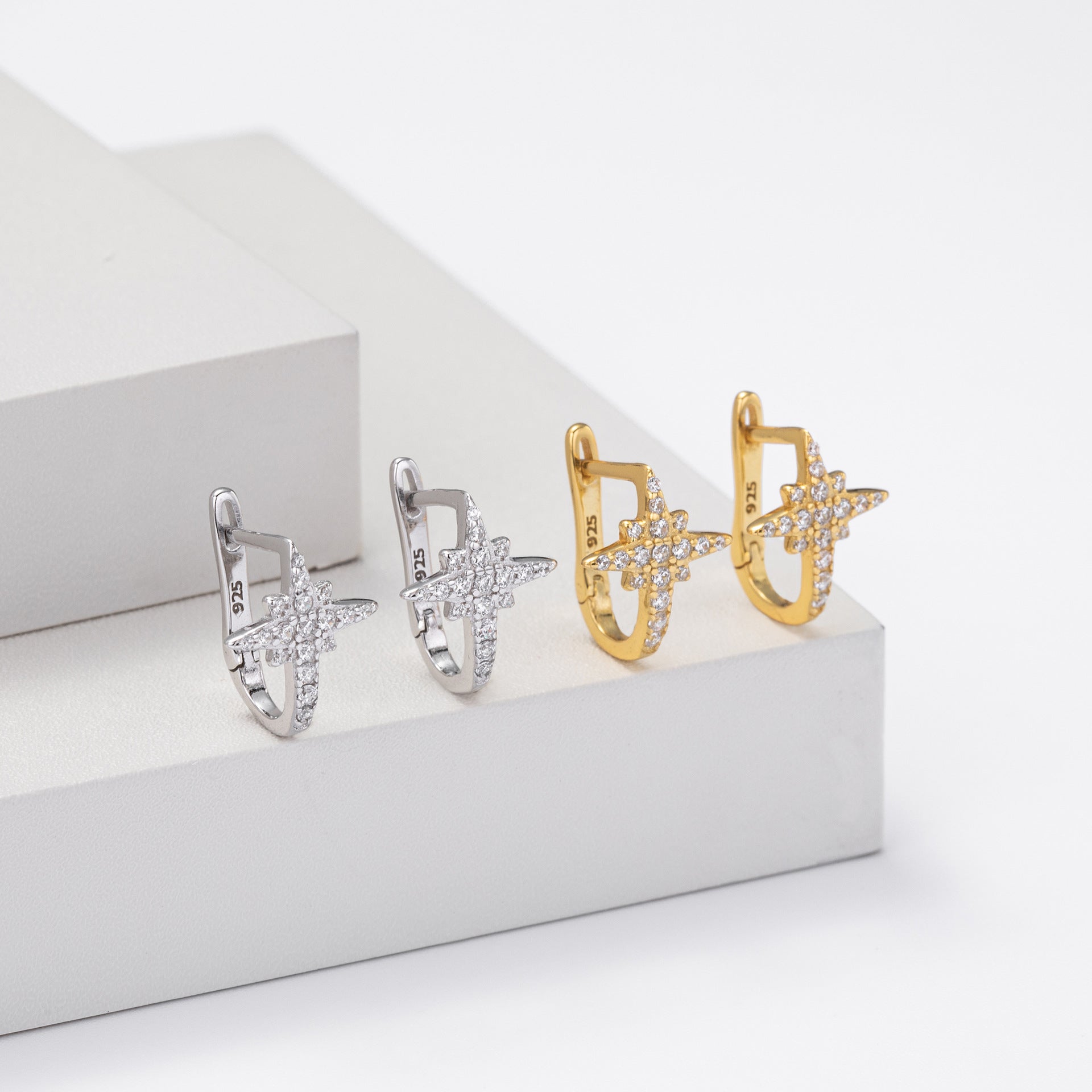 Damen Ohrhänger im stilvollen Kreuz-Design aus hochwertigem 925 Sterling Silber und funkelnden Zirkonia Shop Nory