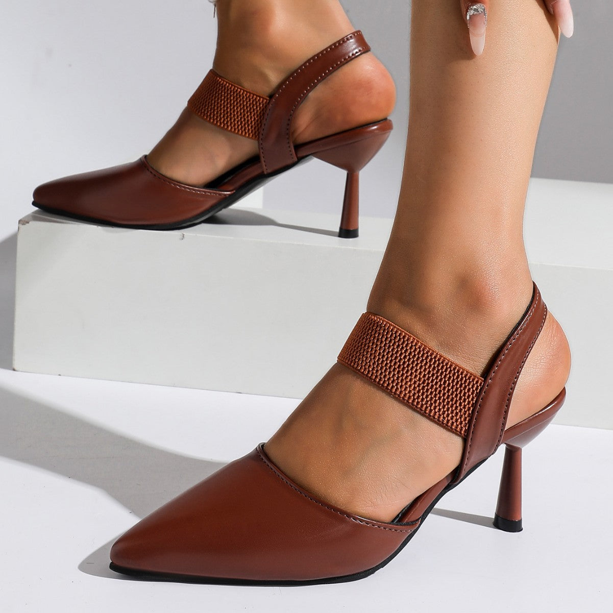 Damen Slingback Pumps mit elastischem Einsatz und elegantem Stiletto Absatz