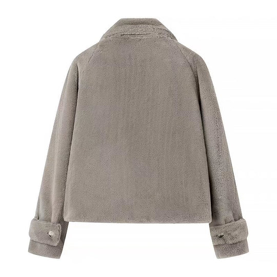 Damen Kurz geschnittene Teddy‑Fleecejacke mit Hemdkragen, verdeckter Knopfleiste und Eingrifftaschen Shop Nory