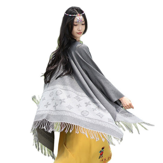 Damen Oversize‑Rechteckponcho aus Wollmix mit eingewebter Jacquardbordüre und Fransensaum Shop Nory