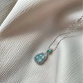 Damen Halskette mit exquisitem Tropfenanhänger aus Jade und funkelnden Zirkonia Shop Nory