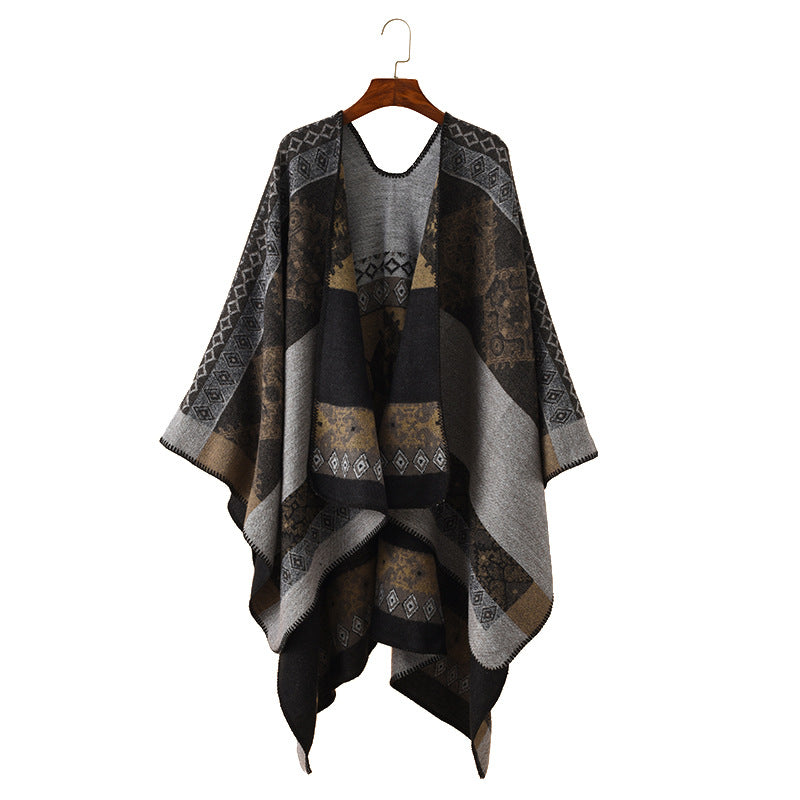 Damen Oversize Strickponcho mit folklorischem Jacquardmuster Shop Nory