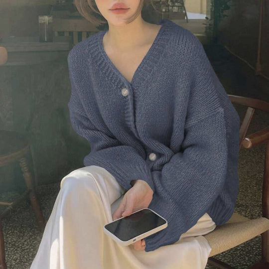 Damen Oversize-Strickjacke mit tiefem V-Ausschnitt, Ballonärmeln und Zierknopfleiste Shop Nory