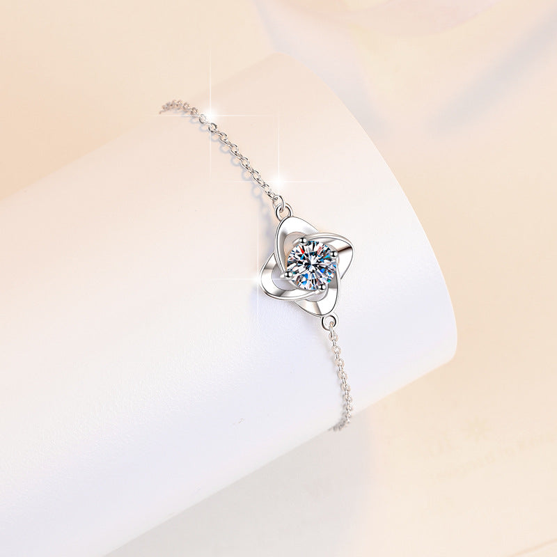 Damenarmband mit funkelndem Kristall und elegantem Edelstahl-Design Shop Nory