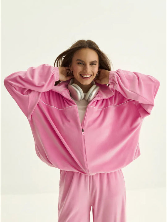 Damen Palazzo-Lounge-Set aus seidig-weichem Nicki mit hoher Kragenblende, Oversize-Passform und elastischer Bundhose Shop Nory