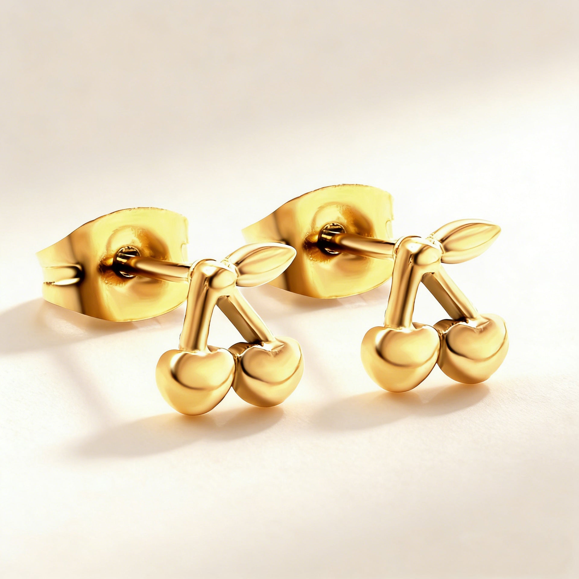 Damen Edelstahl Ohrstecker im eleganten Krone-Design Shop Nory