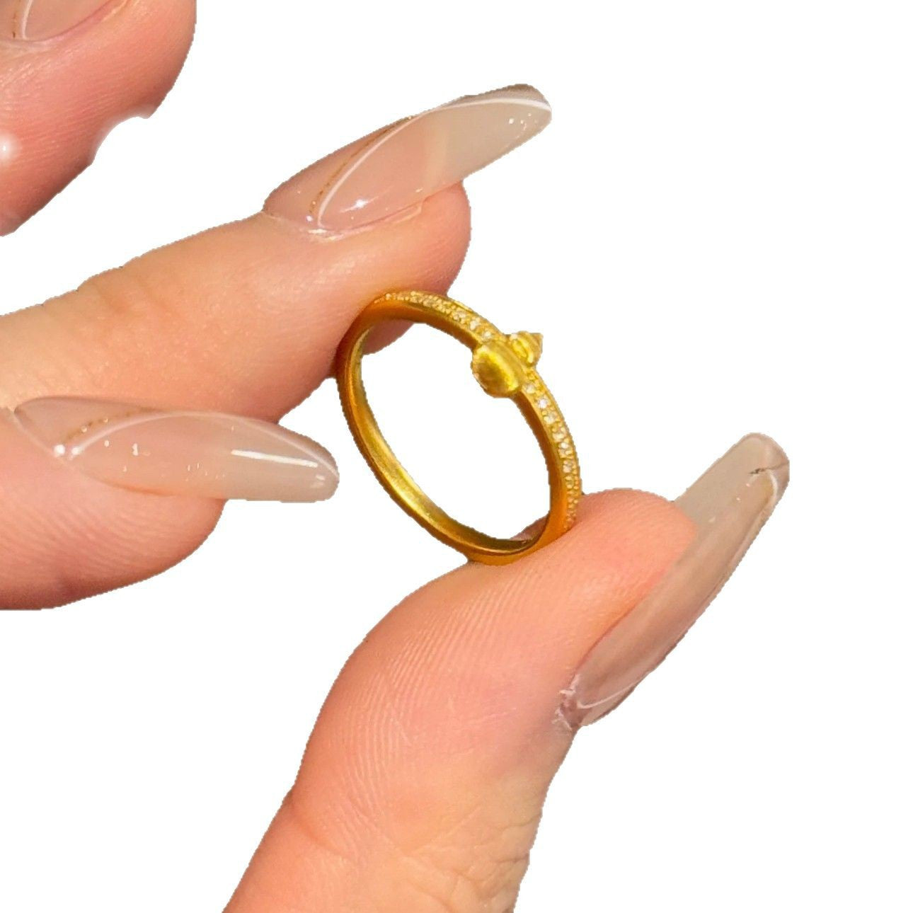Damen Ring mit filigranem Akzent und funkelnder Zirkonverzierung Shop Nory