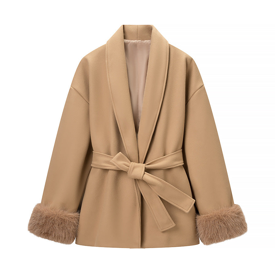 Damen Wickel-Mantel mit Bindegürtel und Fellbesatz an den Ärmeln Shop Nory