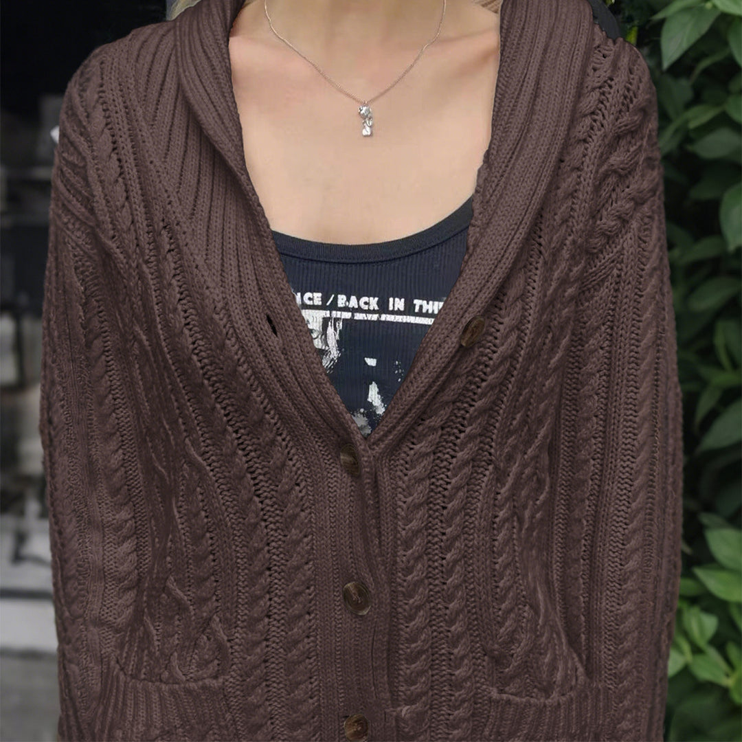 Damen nan Kapuzen-Strickcardigan mit Zopfmuster, Schalkragen und Holzknöpfen Shop Nory