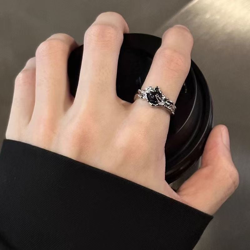 Damen Ring mit künstlerischem Augen-Design und filigranen Details Shop Nory