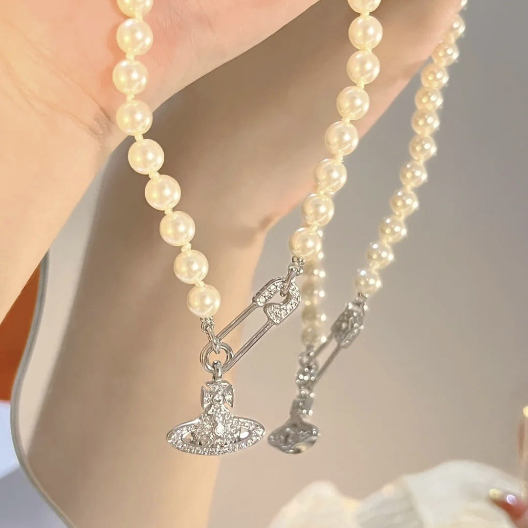 Damen Halskette mit elegantem Perlen-Design und funkelndem Anhänger Shop Nory