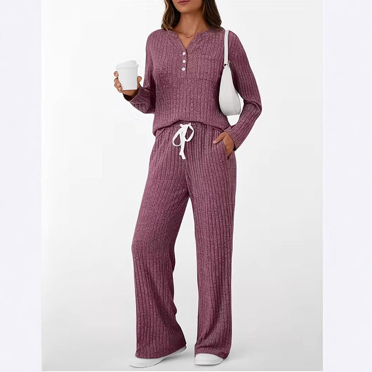 Damen Geripptes Entspannungs-Set mit Henley-Oberteil und weiter Kordelhose Shop Nory