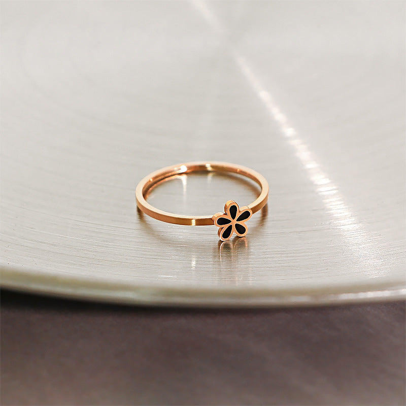 Damen Ring mit floralem Design und feiner Oberflächenstruktur Shop Nory
