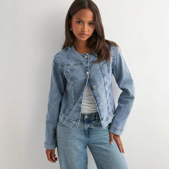 Damen zeitlose Denim-Jacke im modernen Schnitt
