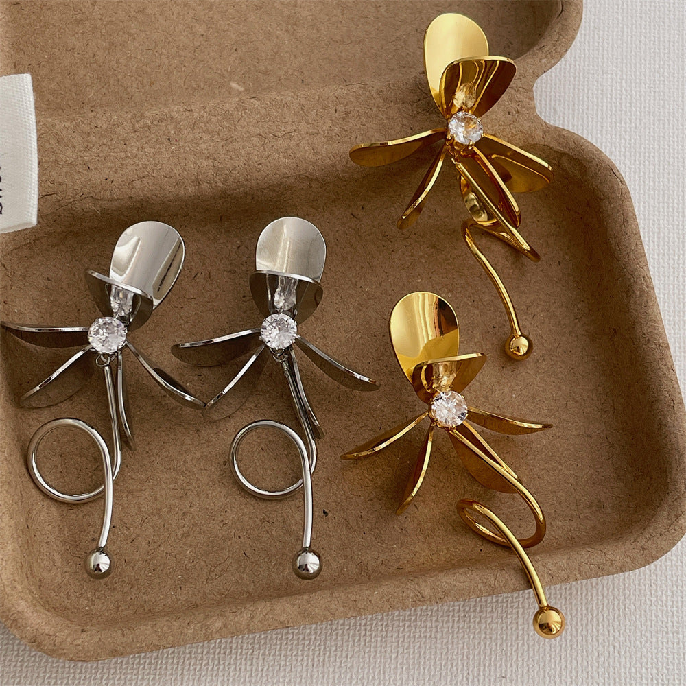 Damen Ohrschmuck im modernen Blumendesign Shop Nory