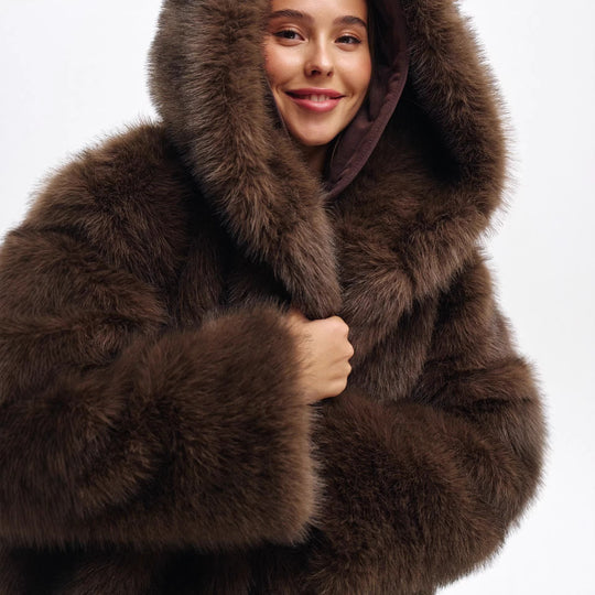 Damen Luxuriöser Kapuzenmantel aus hochwertigem Kunstpelz Shop Nory