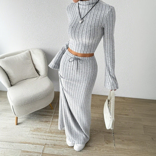 Damen gerippter Lounge-Zweiteiler mit Stehkragen-Crop und hochgeschnittenem Maxirock Shop Nory