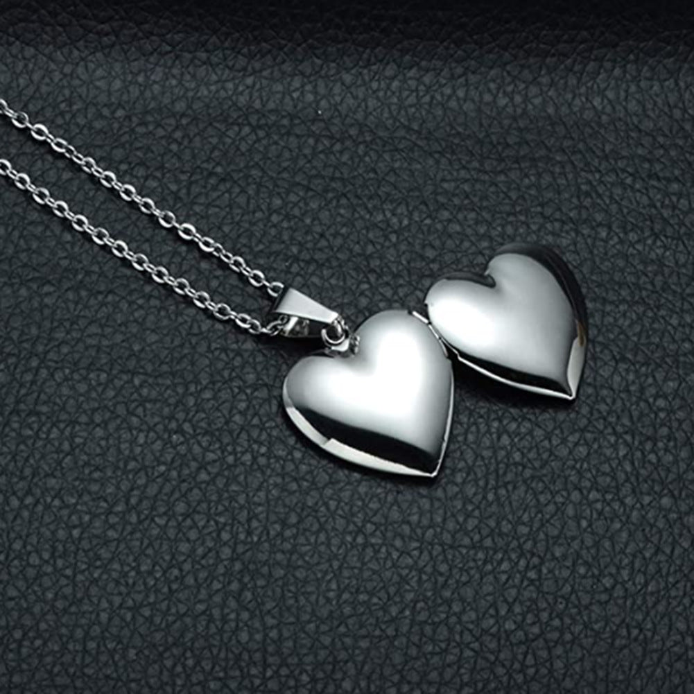 Damen Medaillon Halskette mit Herzdesign und Rosenmotiven Shop Nory