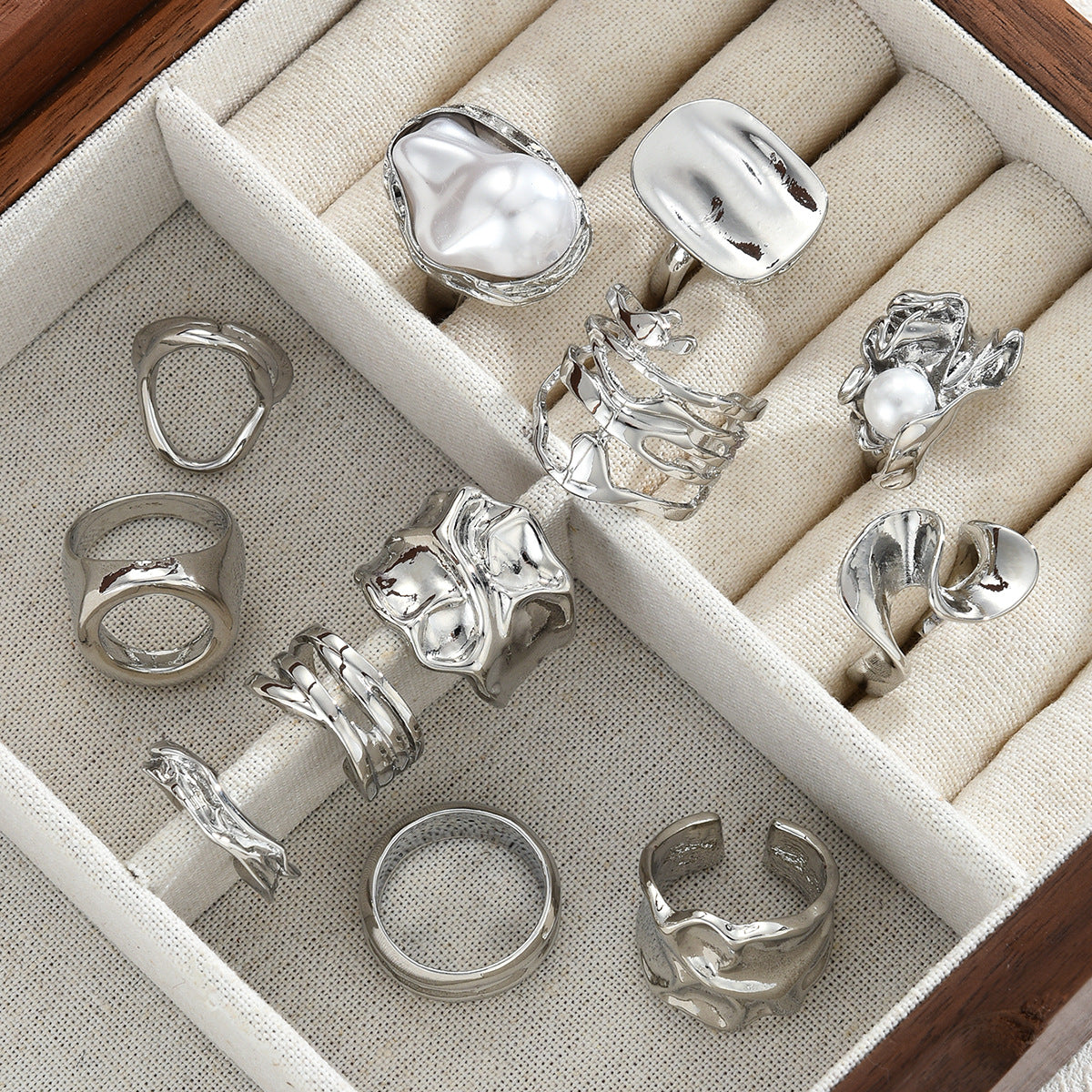 Damen modisches Ring-Set mit einzigartigen und modernen Designs Shop Nory