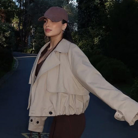 Damen Leichte Cropped-Übergangsjacke im Utility-Stil mit Hemdkragen und Tunnelzug Shop Nory
