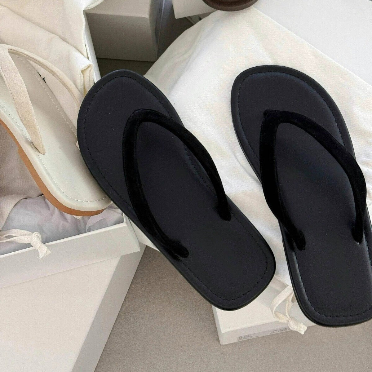 Damen Fußbett Flip-Flops mit rutschfester Sohle und anatomischer Passform