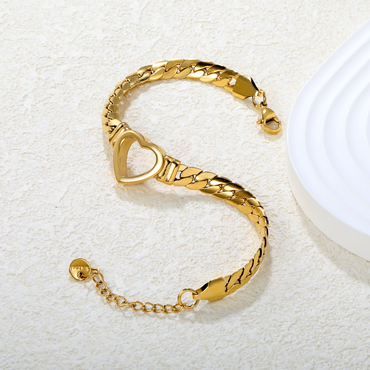 Damen Armband mit Herzanhänger und luxuriösem Gliederdesign Shop Nory