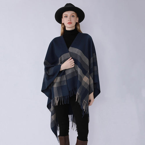 Damen Grobgewebte Cape‑Ruana im Oversize mit verlaufendem Karomuster und Fransensaum Shop Nory