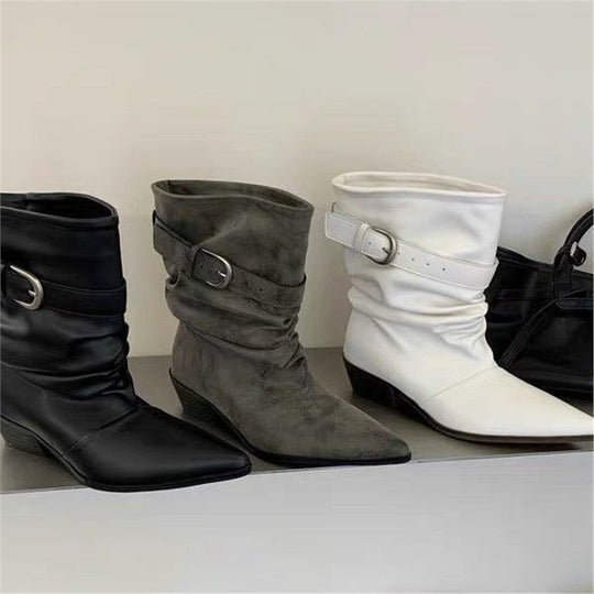 Damen Mid‑Calf Slouch Westernstiefel mit spitzer Zehenpartie, gerafftem Schaft und Zierschnalle Shop Nory