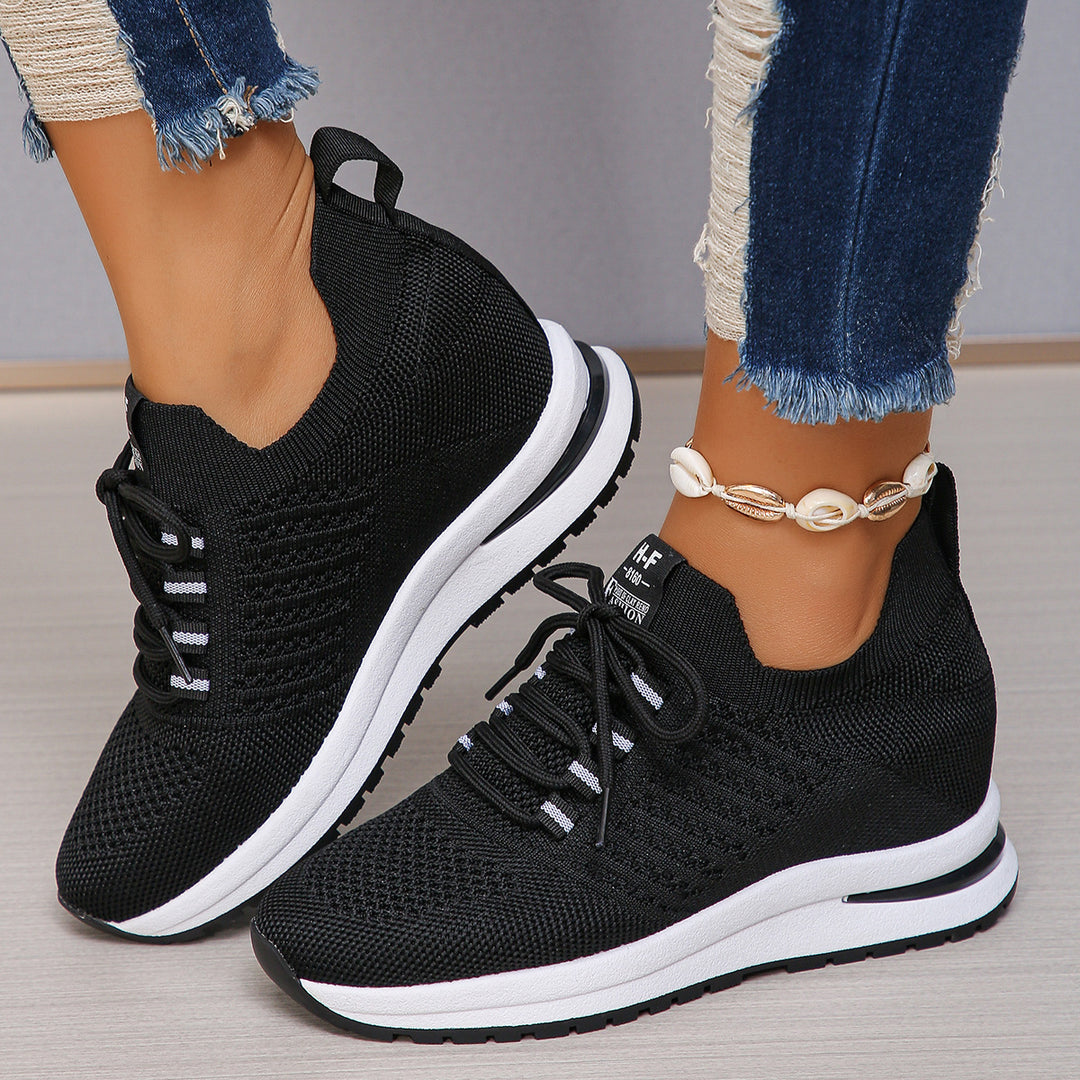 Damen Keil-Sneaker aus Strick mit gepolstertem Plateau-Fußbett Shop Nory