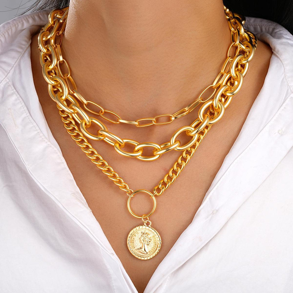 Damen Halskette mit mehrlagigem Kettendesign und hochwertigem Medaillon Shop Nory
