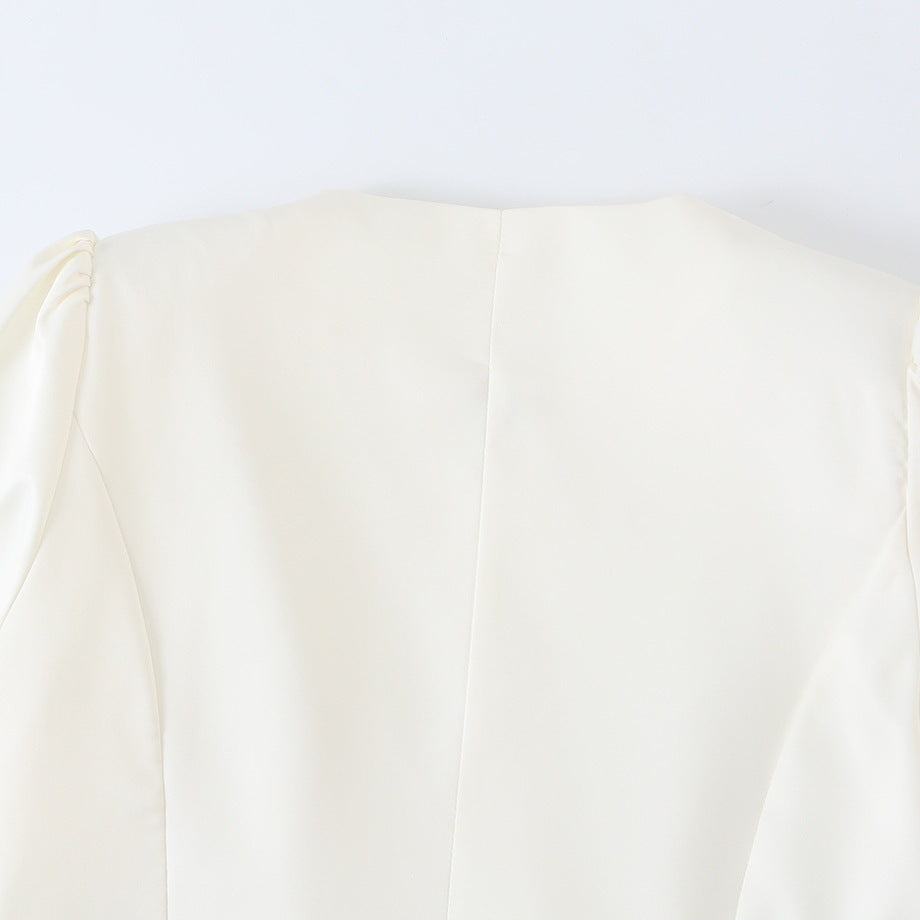Damen Taillierter Kurzblazer mit Puffärmeln und bezogenen Knöpfen Shop Nory