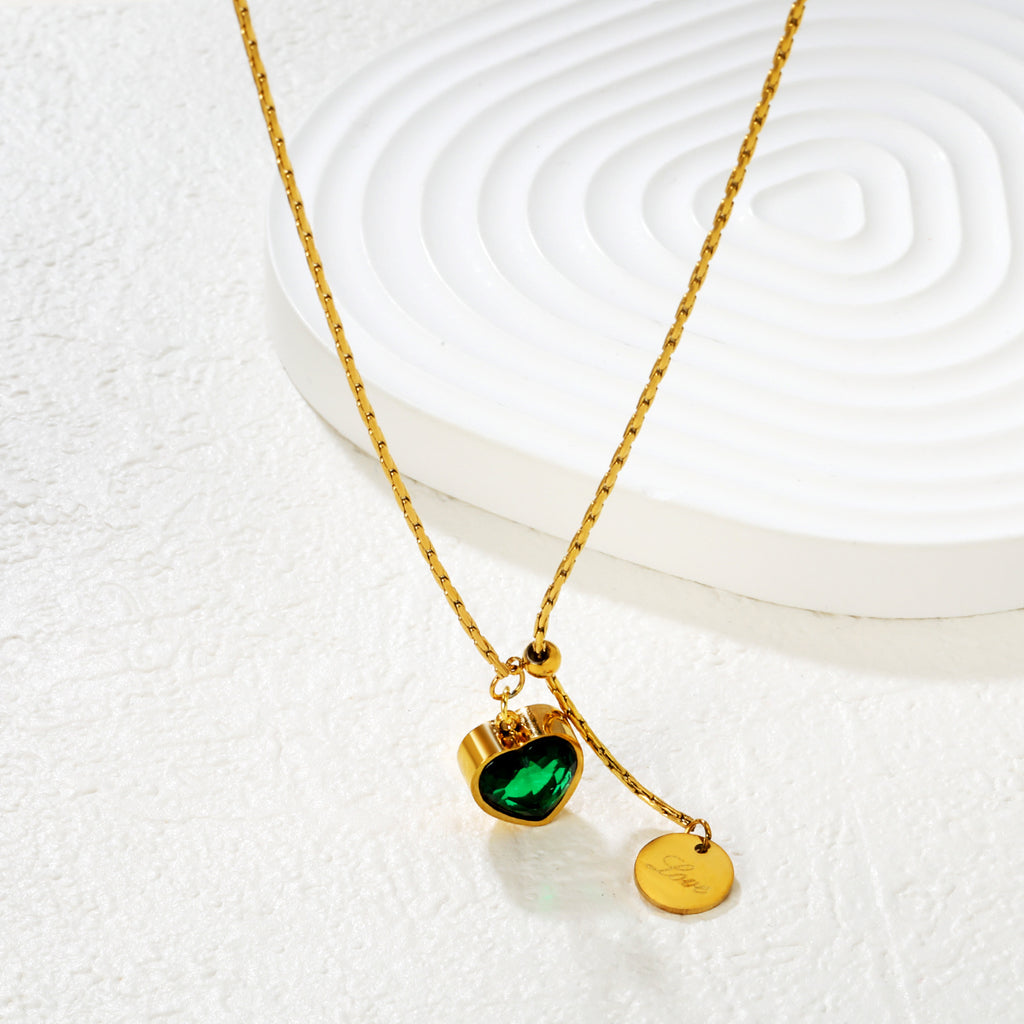 Damen Halskette mit herzförmigem Zirkonia-Anhänger und eleganter Vergoldung Shop Nory