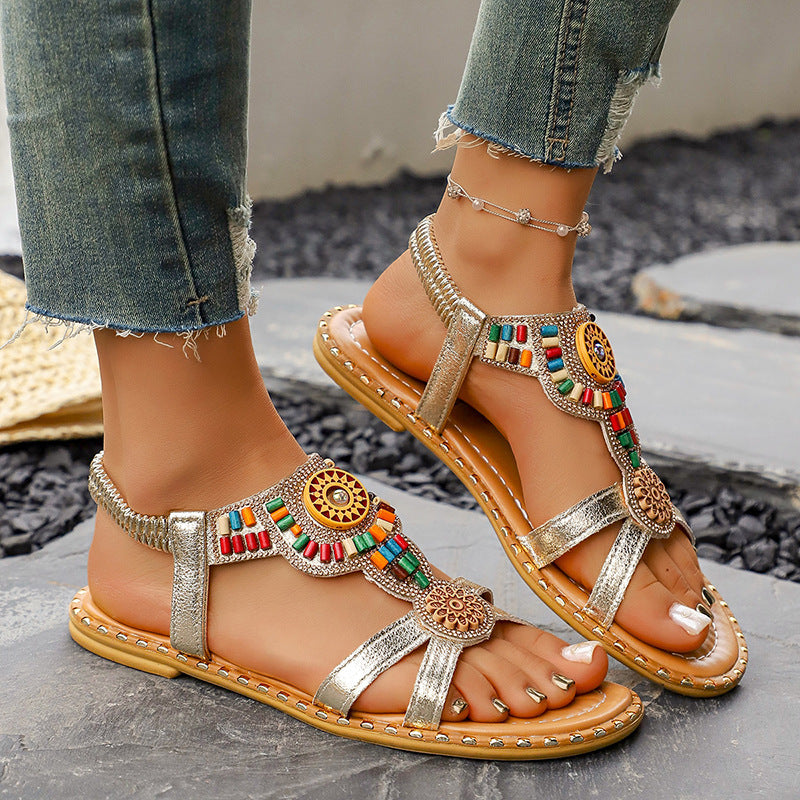 Damen Boho-Inspired Sandalen mit kunstvollen Verzierungen