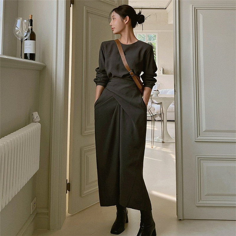 Damen Modernes Longkleid mit überlappender Taillenpasse, verdeckten Eingrifftaschen und kastiger Silhouette Shop Nory