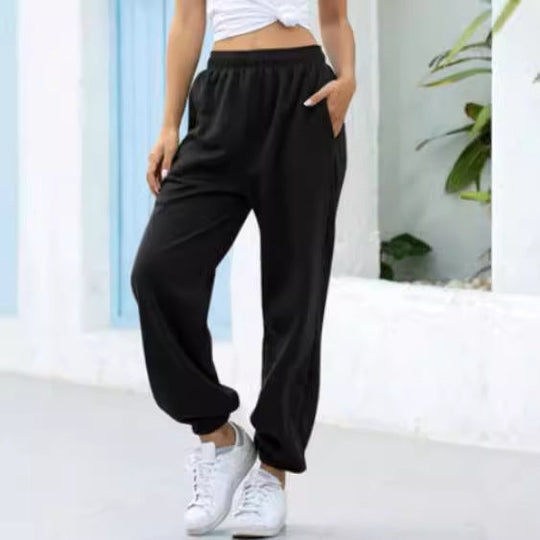 Damen Jogginghose mit elastischem Bund und praktischen Taschen