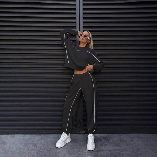 Damen cropped Sweatset mit weitem Arm, hochtaillierter Jogginghose und kontrastpaspeln Shop Nory