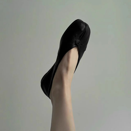 Damen Ballerinas mit raffinierter Zehenpartie und samtiger Lederverarbeitung