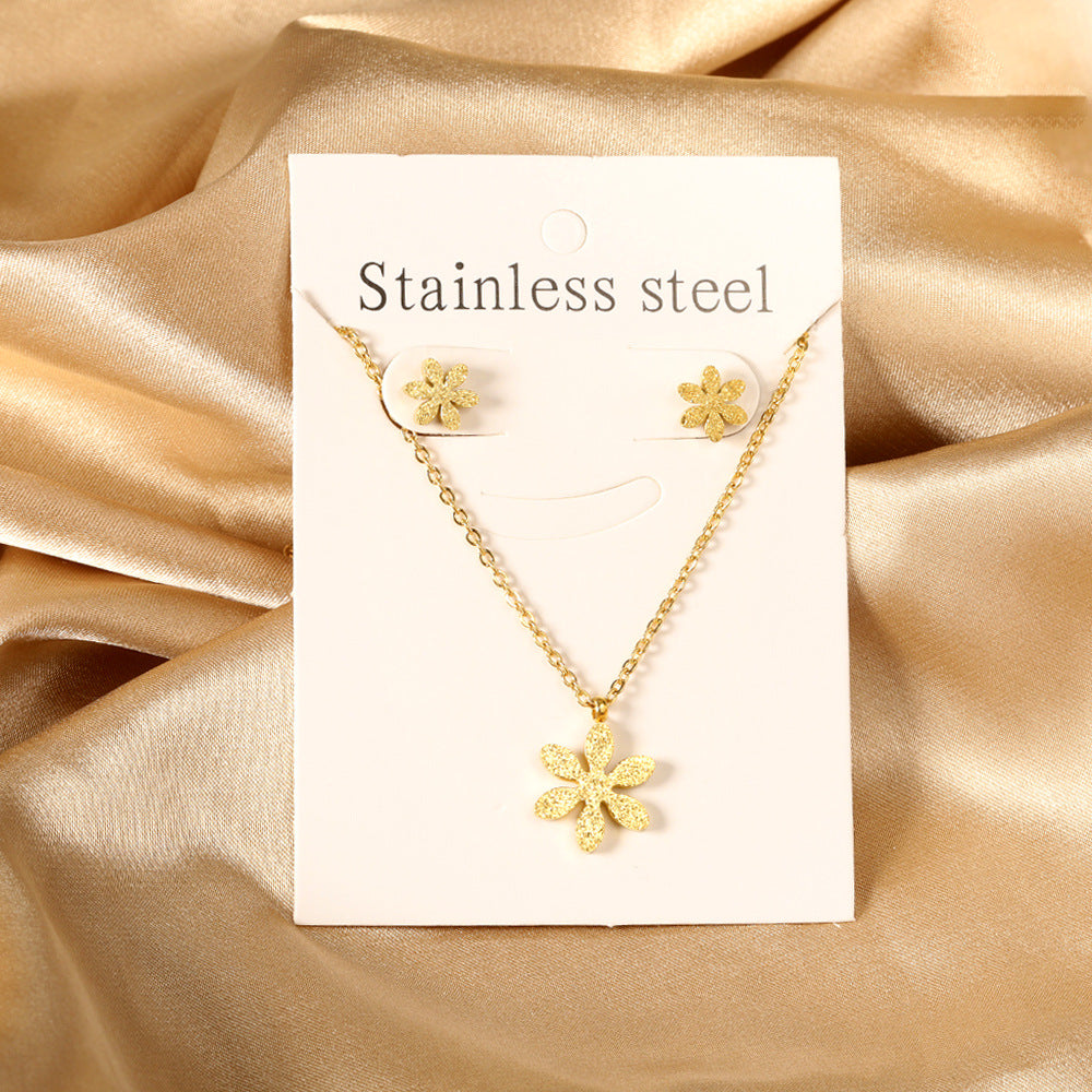 Damen Schmuckset mit elegantem Blumenanhänger und passenden Ohrsteckern Shop Nory