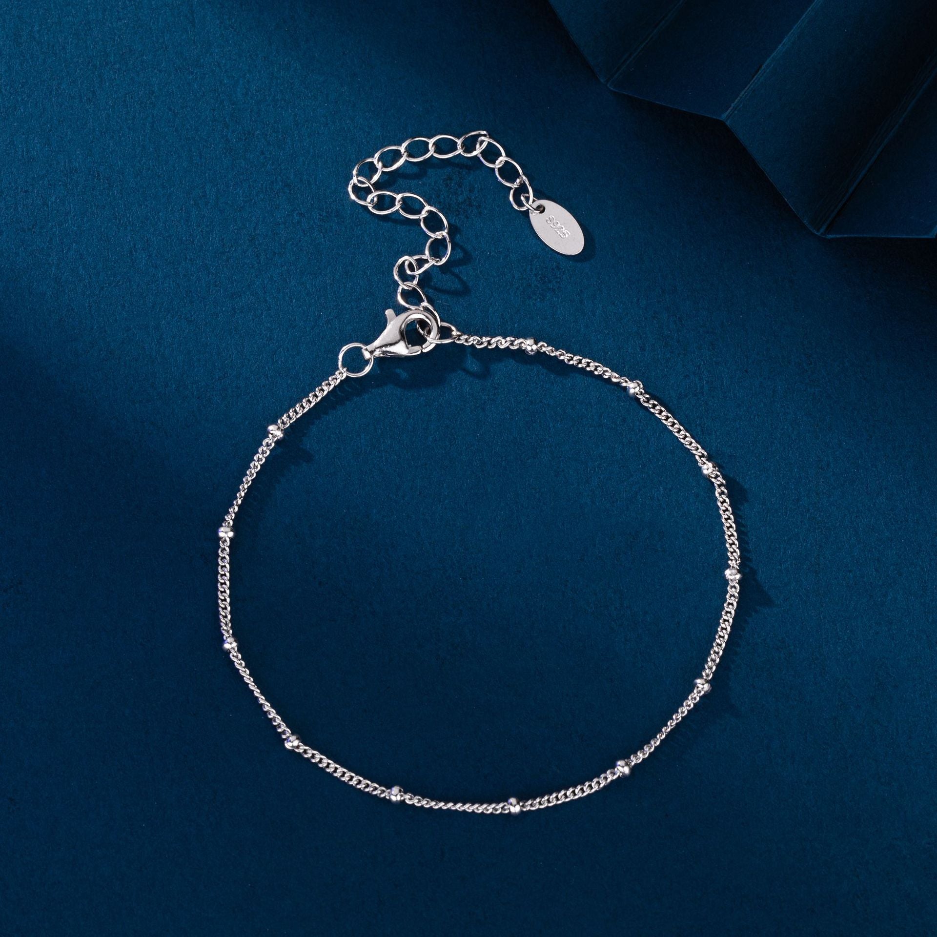 Damen Armband mit filigraner Kettengliederung und verstellbarem Verschluss Shop Nory