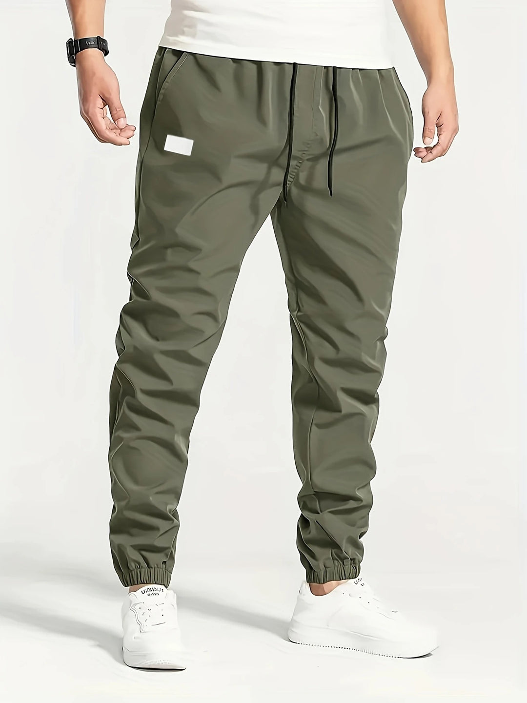 Herren Slim‑Tapered Tech‑Joggerhose mit Tunnelzugbund, elastischen Knöchelbündchen und funktionalen Seitentaschen Shop Nory